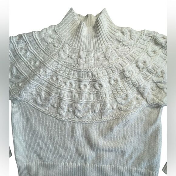Banana Republic Couronne Cable Knit
Sweater, size XL - Picture 3 of 11